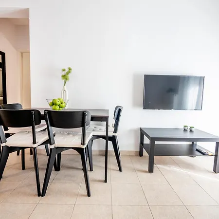 Apartment Ten Suns 4