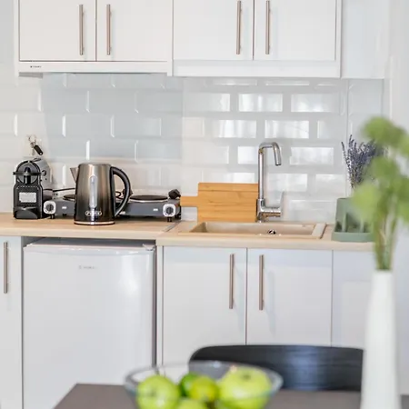Apartment Ten Suns 4 *