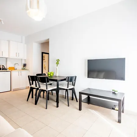 Apartment Ten Suns 4 *